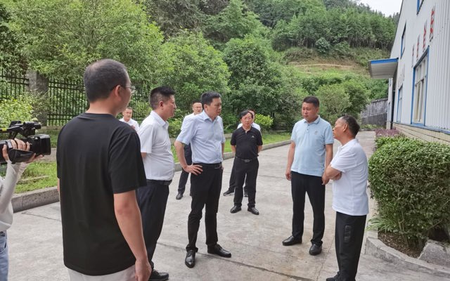 2022年6月8日州紀(jì)委到廠調(diào)研