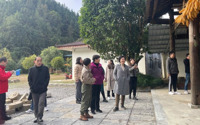 2021年11月19日武漢軟件工程學(xué)院來(lái)廠參觀